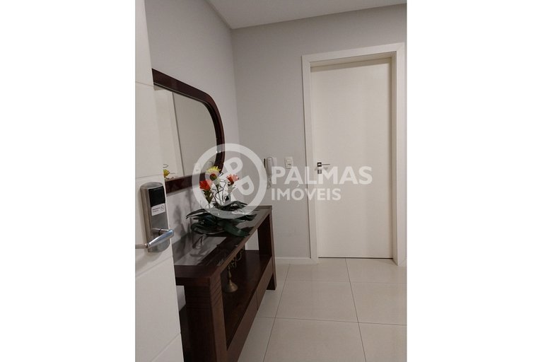 Lindo apartamento de 2 quartos com churrasqueira no centro